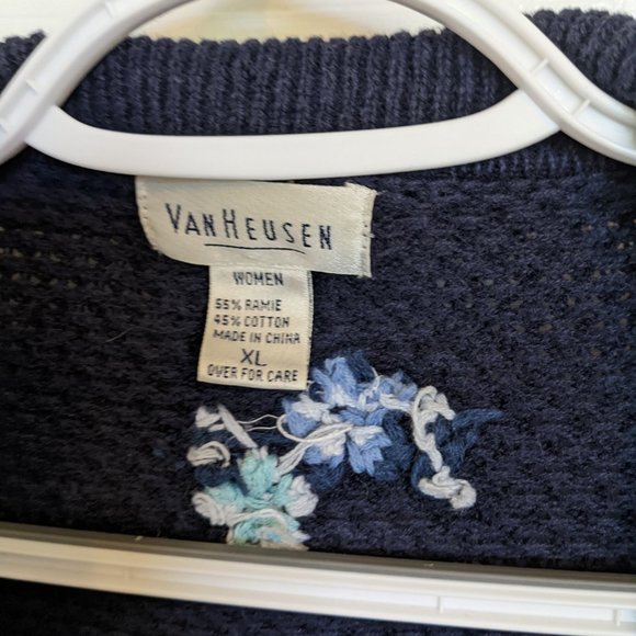 VINTAGE 90s | Navy | FLORAL | Button Up | EMBROIDERED CARDIGAN | XL| Van Heusen - Picture 8 of 9